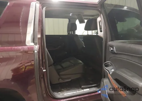 2017 Chevrolet Suburban Premier z USA, uszkodzony, nr VIN 1GNSKJKC8HR261729